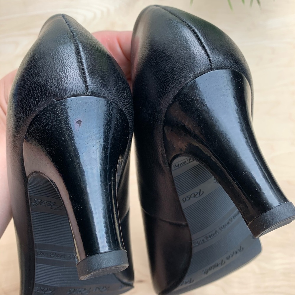 Rose Petals woman’s NWT heels - Picture 7 of 10